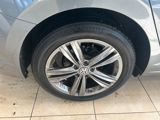 2019 Volkswagen Jetta R-Line