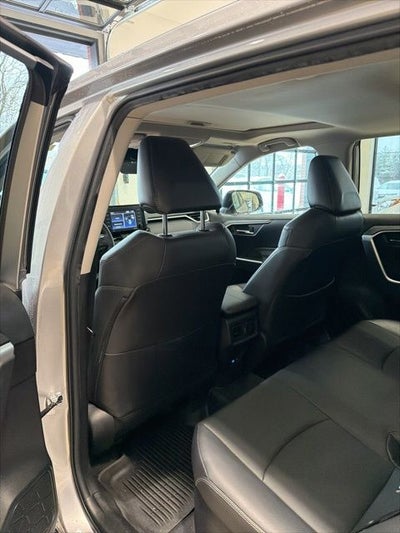 2022 Toyota RAV4 Hybrid XLE Premium