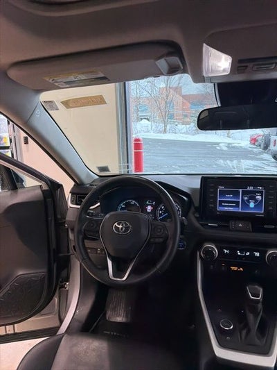 2022 Toyota RAV4 Hybrid XLE Premium