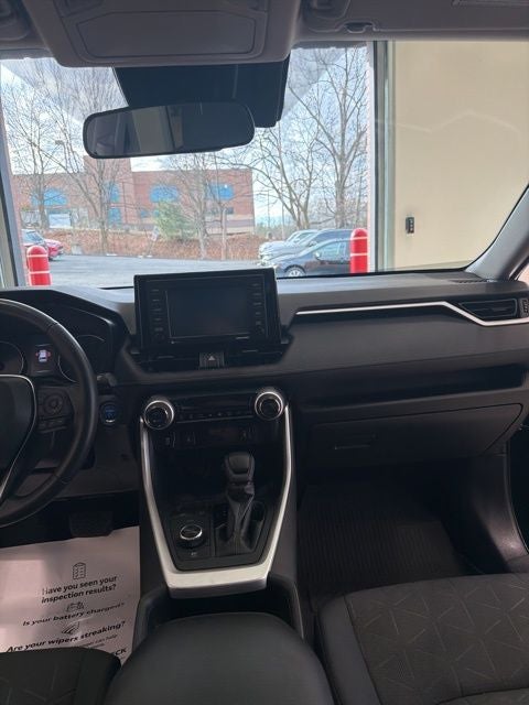 2020 Toyota RAV4 Hybrid XLE