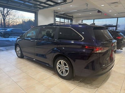 2024 Toyota Sienna XLE 7 Passenger