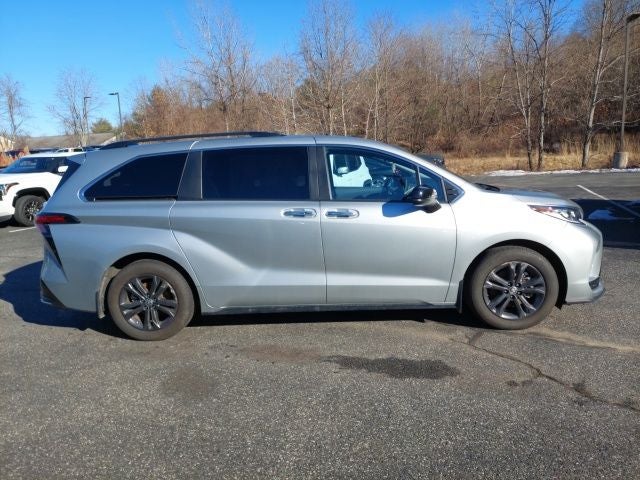 2024 Toyota Sienna XSE 7 Passenger