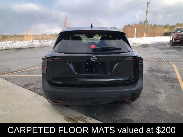 2025 Nissan Kicks SV
