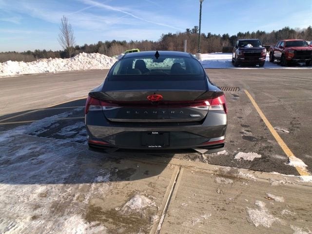 2022 Hyundai ELANTRA SEL