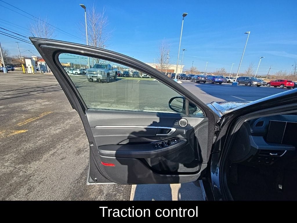 2024 Hyundai SONATA HYBRID Limited