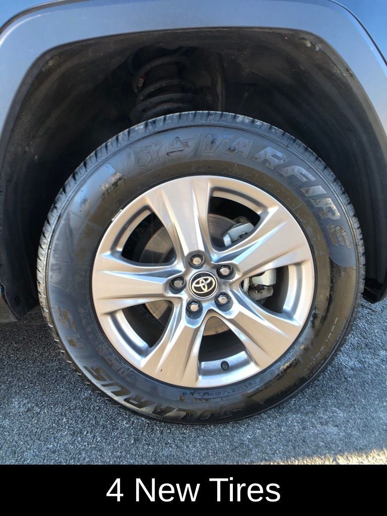 2025 Toyota RAV4 Hybrid XLE