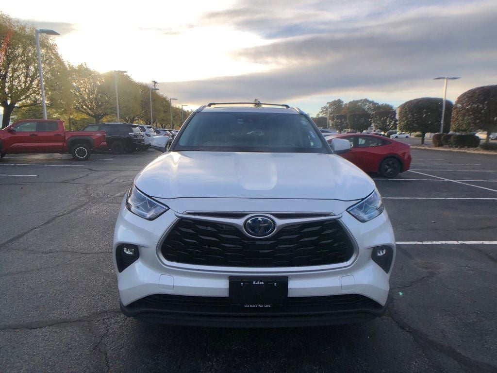 2023 Toyota Highlander Hybrid Bronze Edition