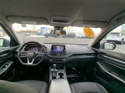 2022 Nissan Altima 2.5 SV