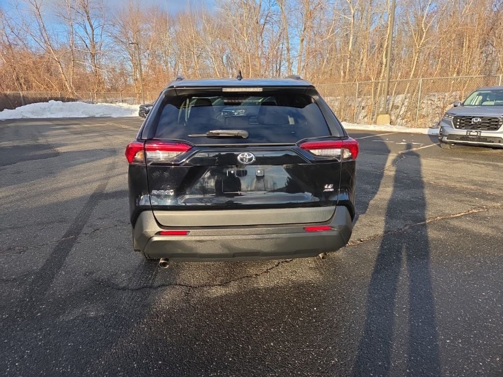 2019 Toyota RAV4 LE