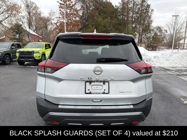 2022 Nissan Rogue SL