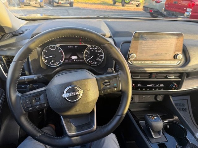 2025 Nissan Rogue SV