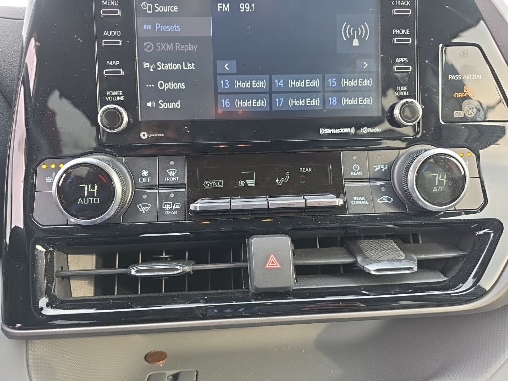 2022 Toyota Highlander XLE