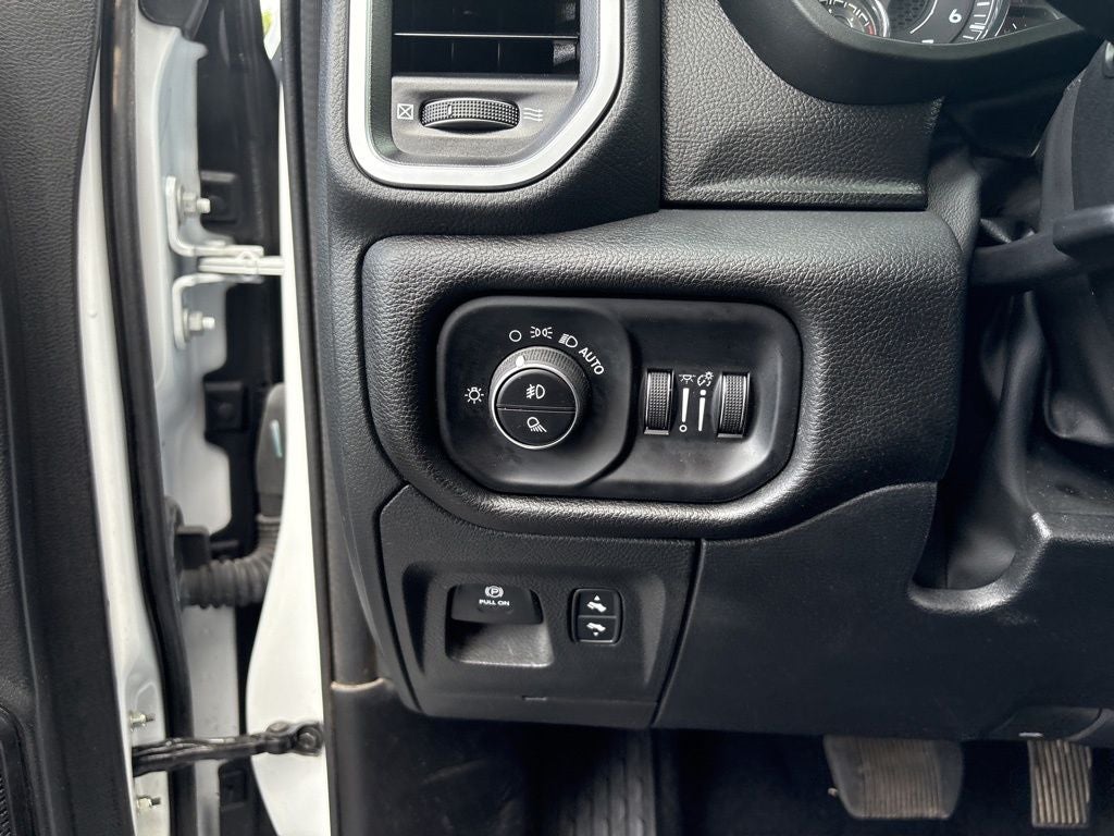 2025 RAM 1500 Big Horn/Lone Star 4D Crew Cab