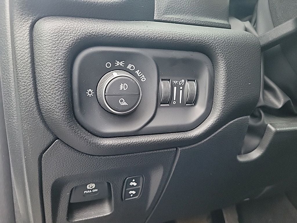 2025 RAM 1500 Big Horn/Lone Star 4D Crew Cab