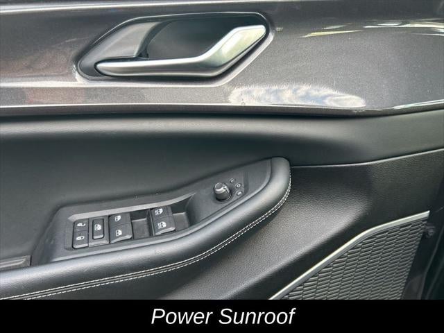 2022 Jeep Grand Cherokee L Laredo