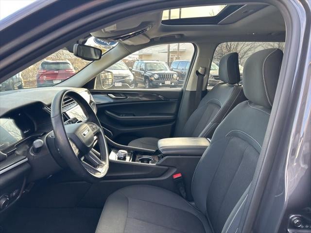 2022 Jeep Grand Cherokee L Laredo