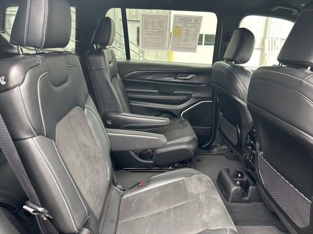 2022 Jeep Grand Cherokee L Altitude