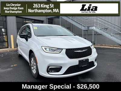 2024 Chrysler Pacifica Touring L