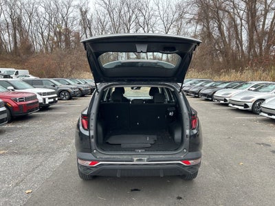 2023 Hyundai TUCSON SE