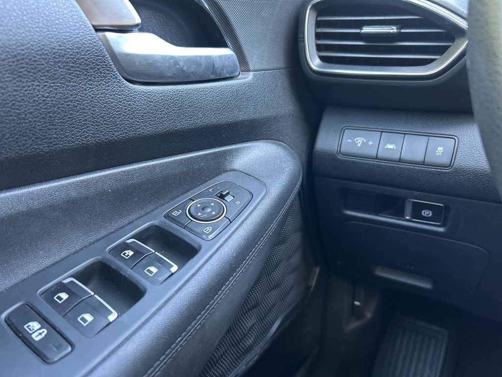 2023 Hyundai SANTA FE SE