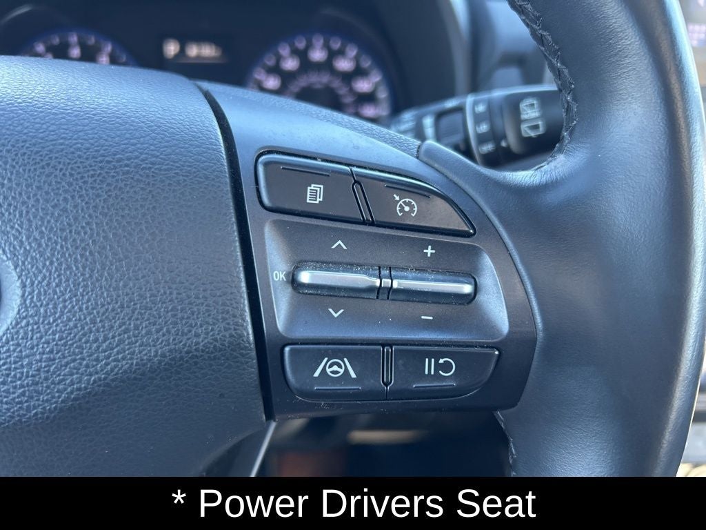 2022 Hyundai KONA SEL