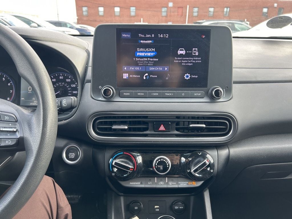 2022 Hyundai KONA SEL