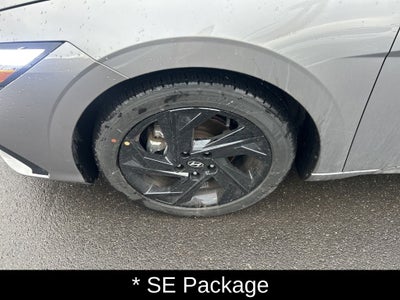 2025 Hyundai ELANTRA SE