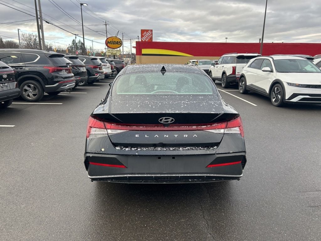 2024 Hyundai ELANTRA SEL