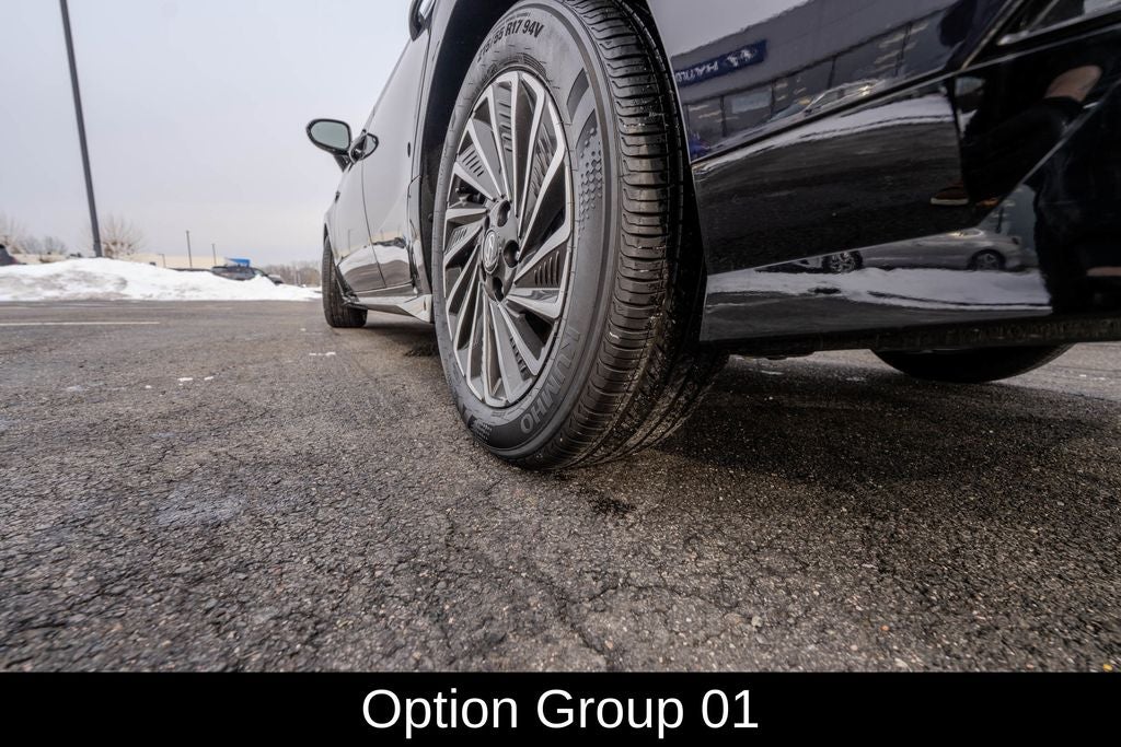 2024 Hyundai SONATA HYBRID SEL