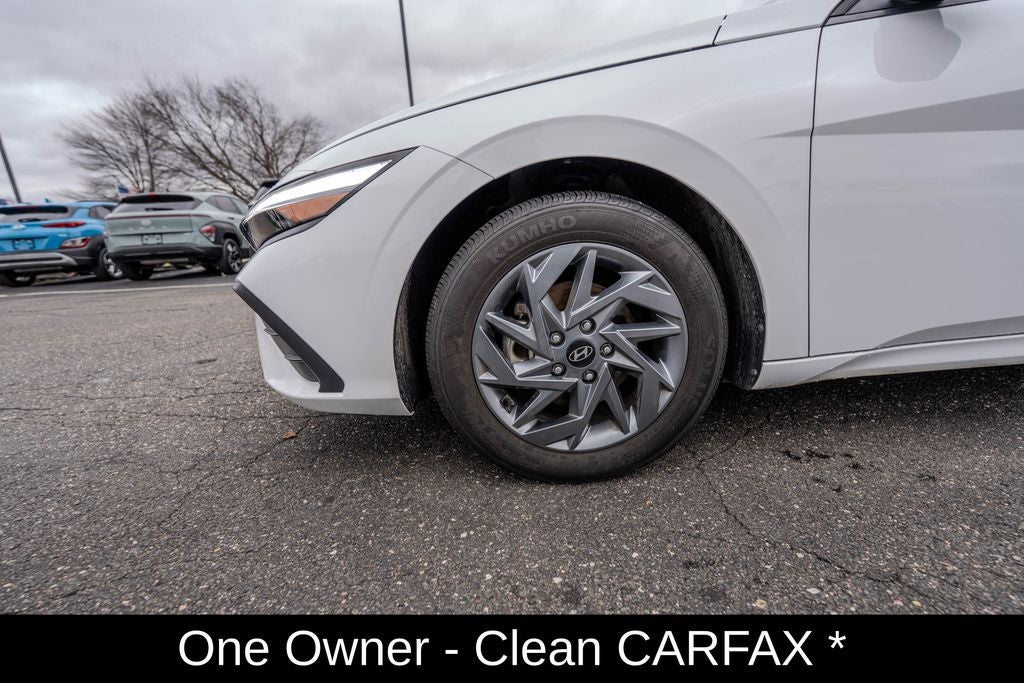 2024 Hyundai ELANTRA SEL