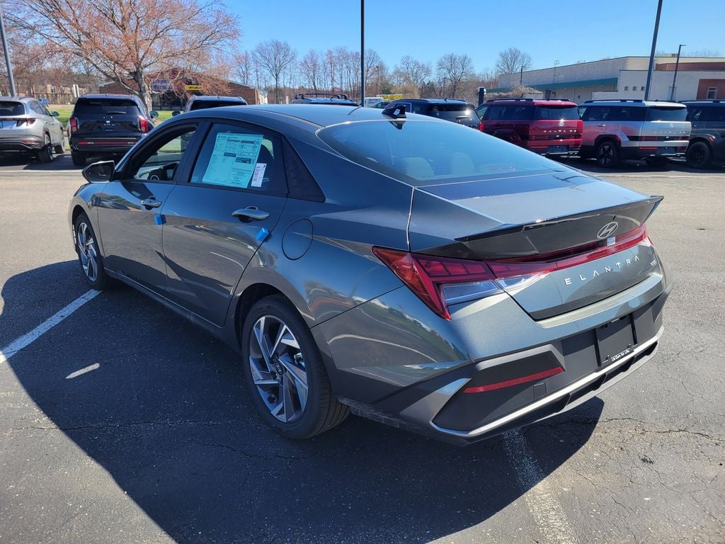 2025 Hyundai ELANTRA HYBRID SEL Sport