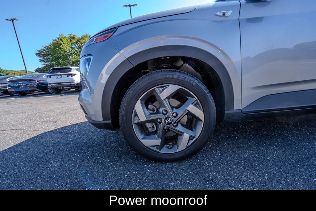 2024 Hyundai VENUE SEL