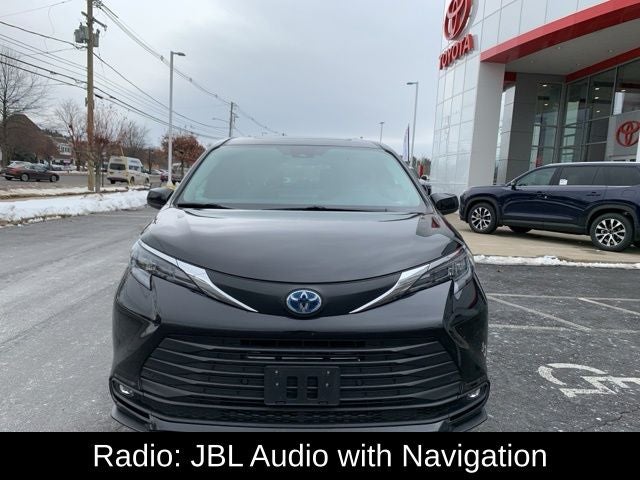 2025 Toyota Sienna XLE 7 Passenger