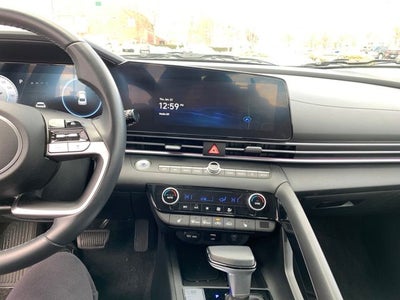 2024 Hyundai ELANTRA Limited